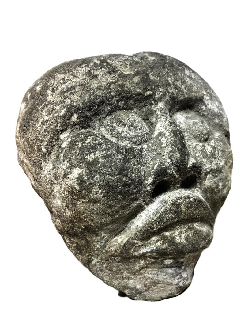 【 石像彫刻（顔面部）】 先史時代伝世　収蔵品