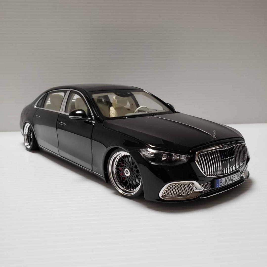 1/18 メルセデスベンツ マイバッハ Sクラス 　カスタム