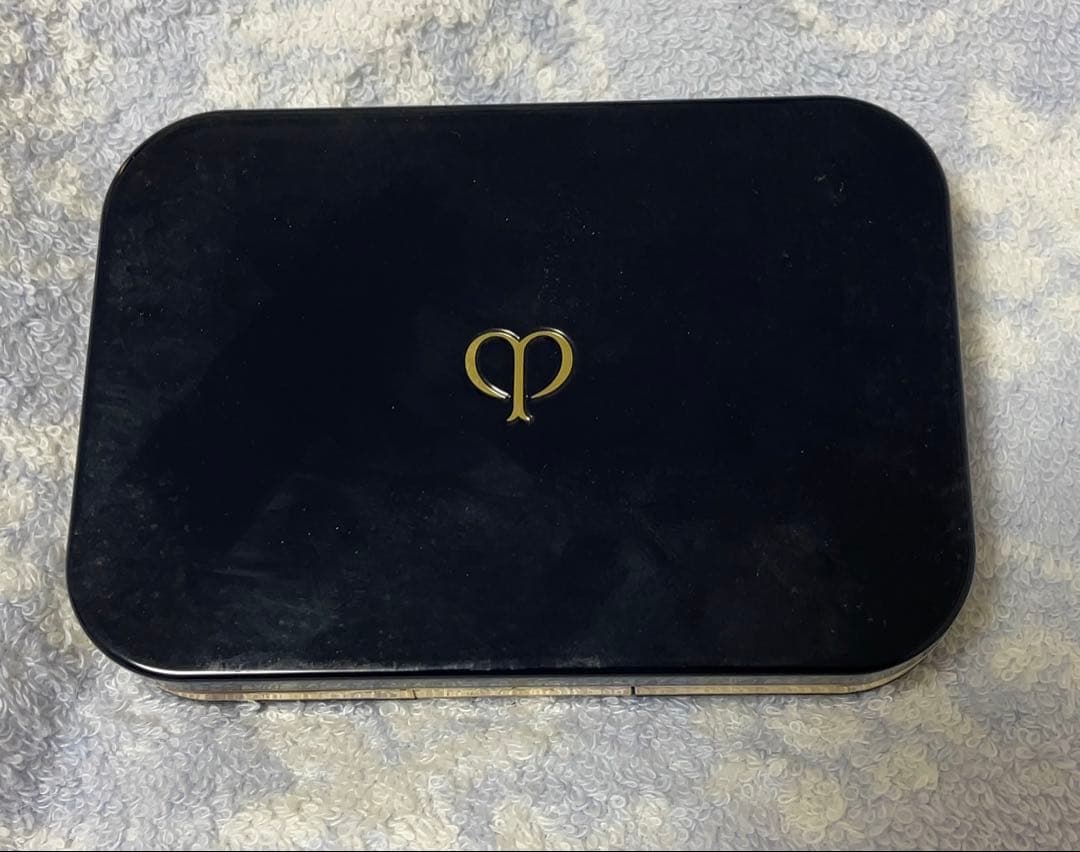 クレ・ド・ポー ボーテ パウダーファンデーション オークル20 11g