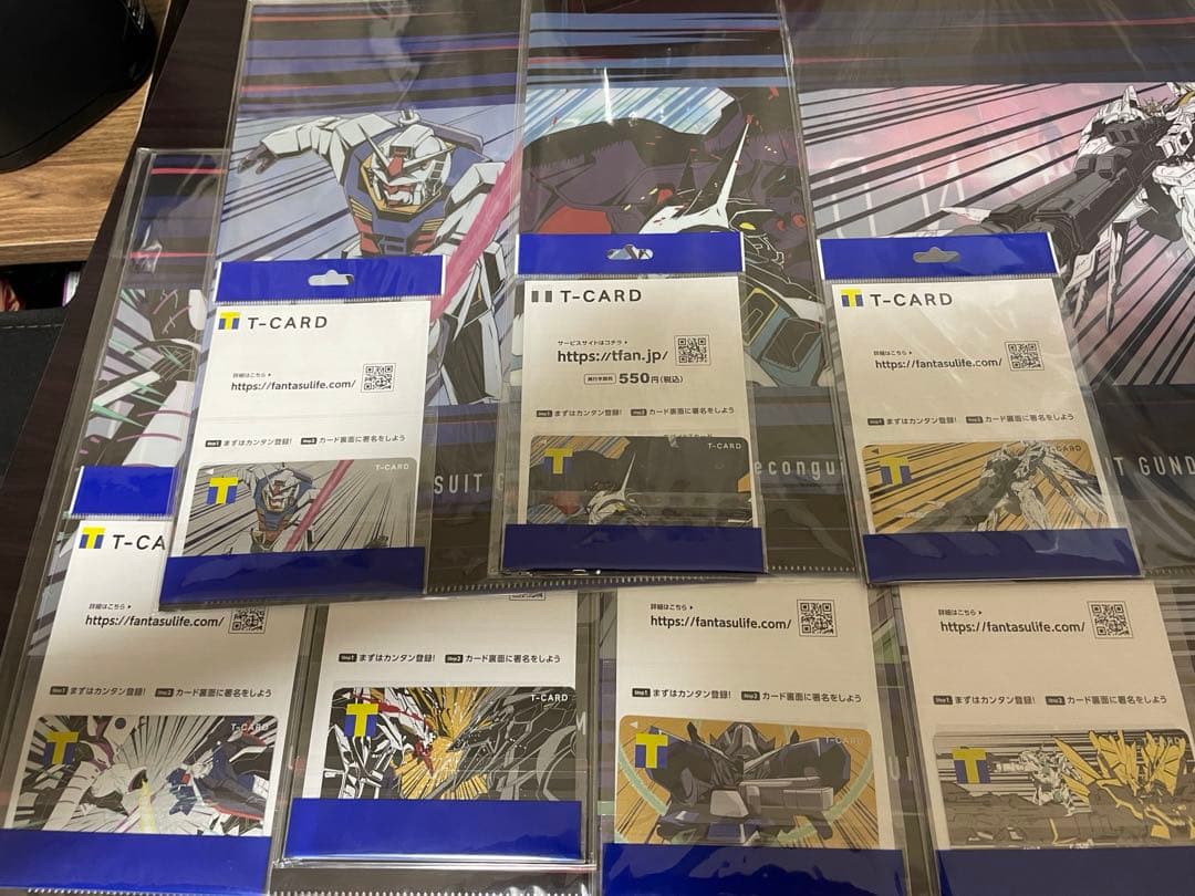 機動戦士ガンダム 40周年記念  ７種　Tカード【新品未開封】