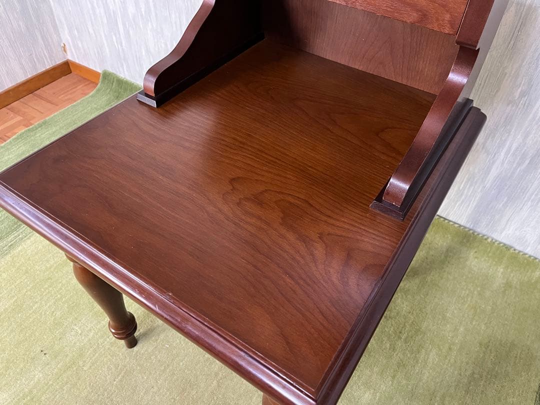 フランスベッド社製　ナイトテーブル