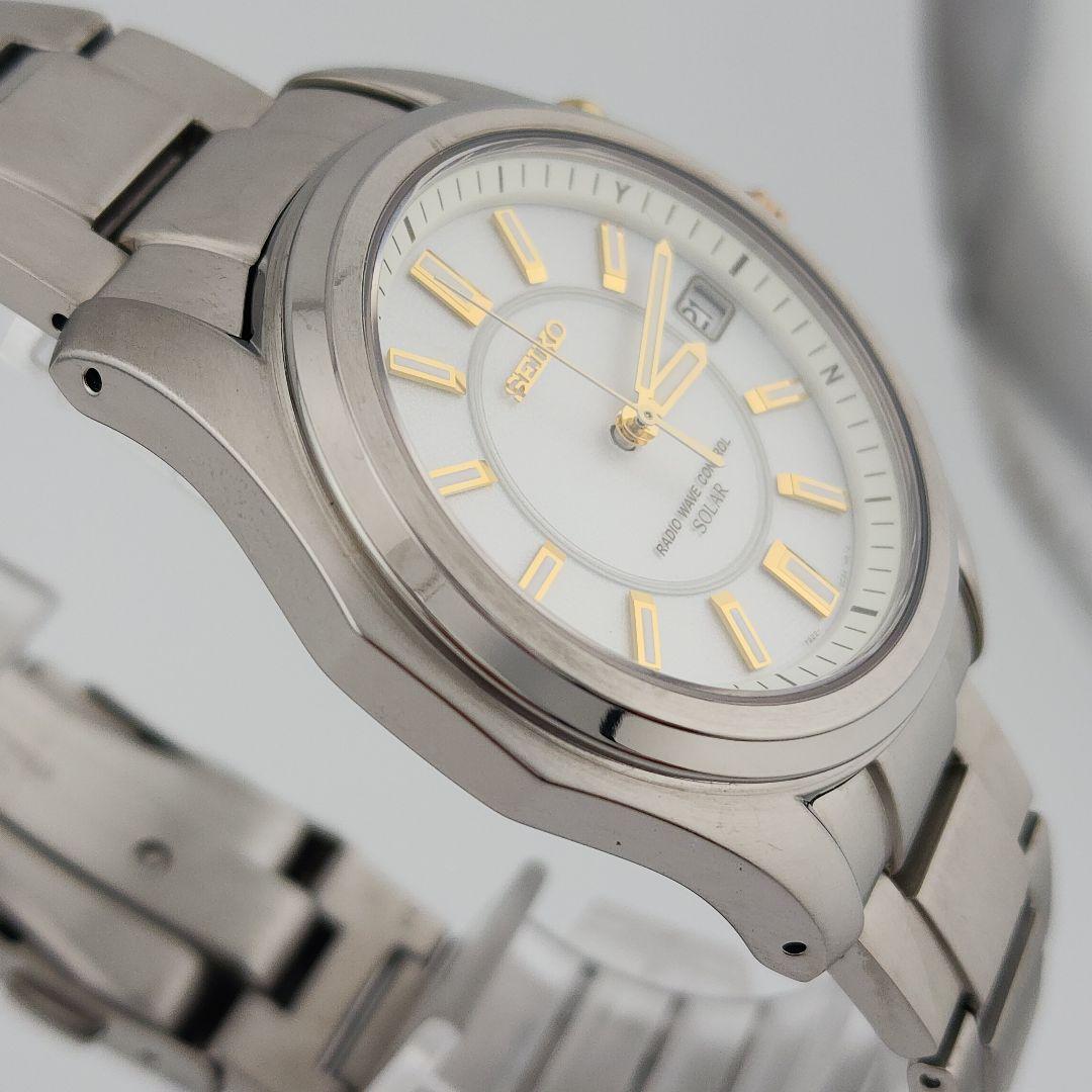 極美品SEIKO セイコー　腕時計　7B22-B0H0 電波ソーラー　チタニウム