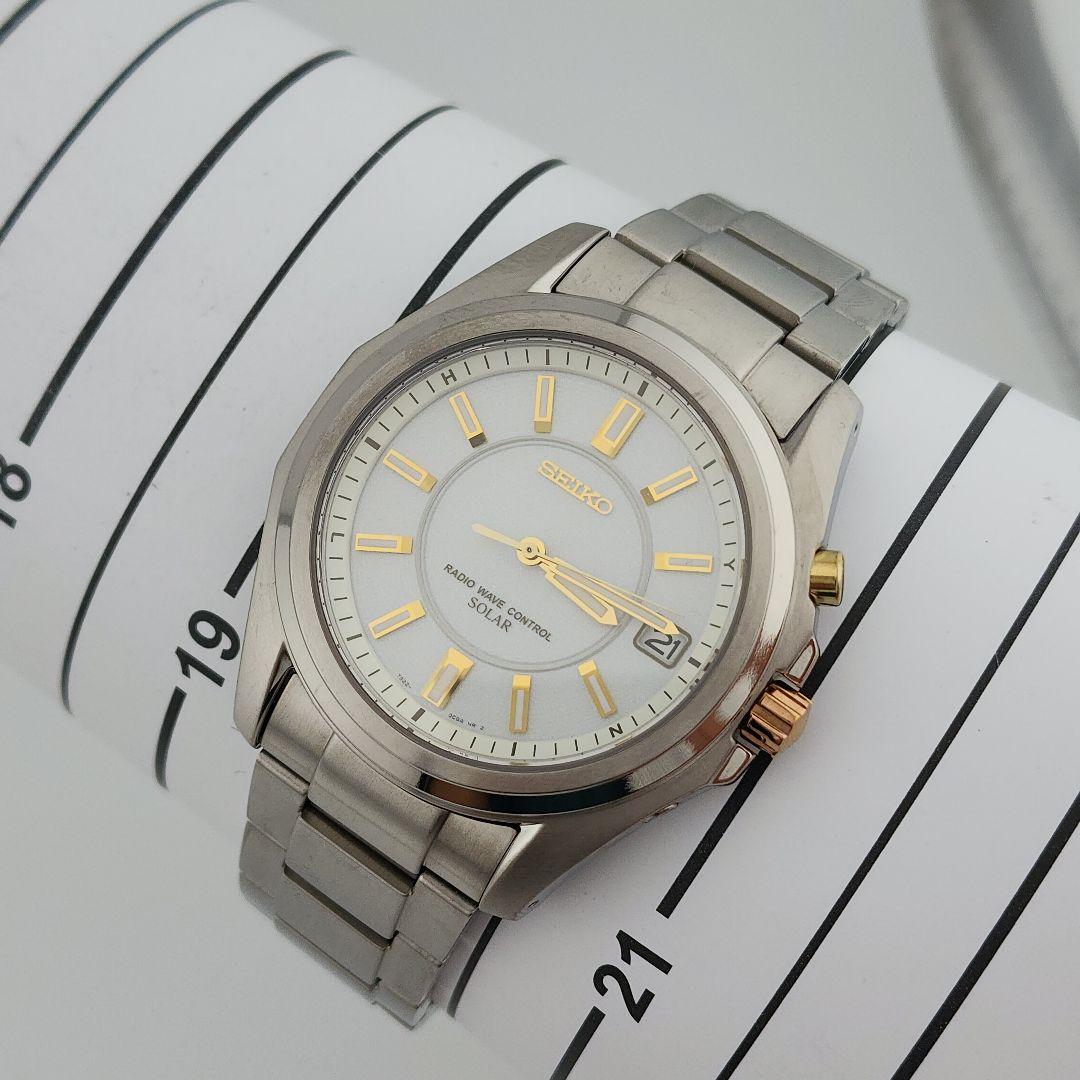 極美品SEIKO セイコー　腕時計　7B22-B0H0 電波ソーラー　チタニウム
