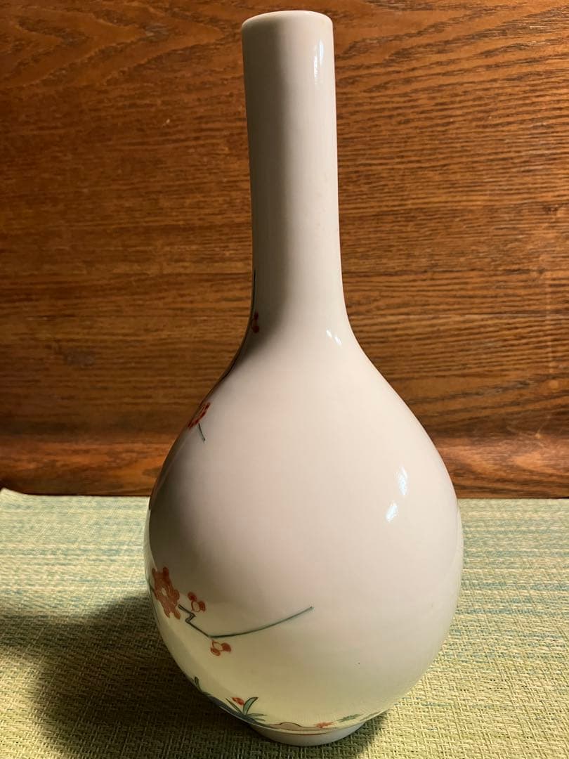 花瓶　酒井田柿右衛門