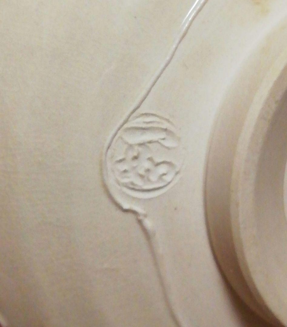 山本一如作　淡茶　交趾　菊　茶碗　共箱　共布　略歴付　茶道具