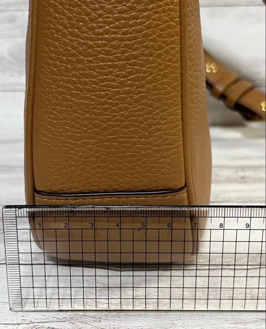 [美品] コーチ　coach ショルダーバッグ　アウトレット