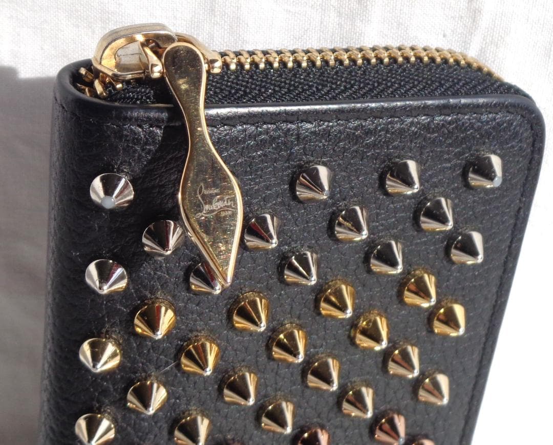 Christian Louboutin スパイク パネトーネ ケース 財布