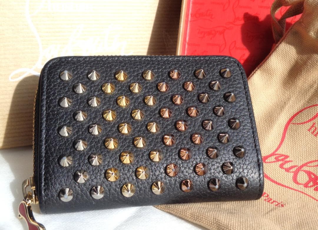 Christian Louboutin スパイク パネトーネ ケース 財布