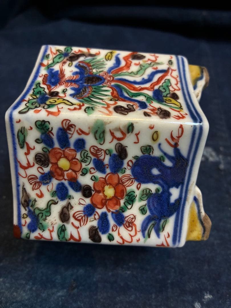 中国美術　香炉　大明萬暦年製　五彩　花と龍と鳳凰　六角香炉