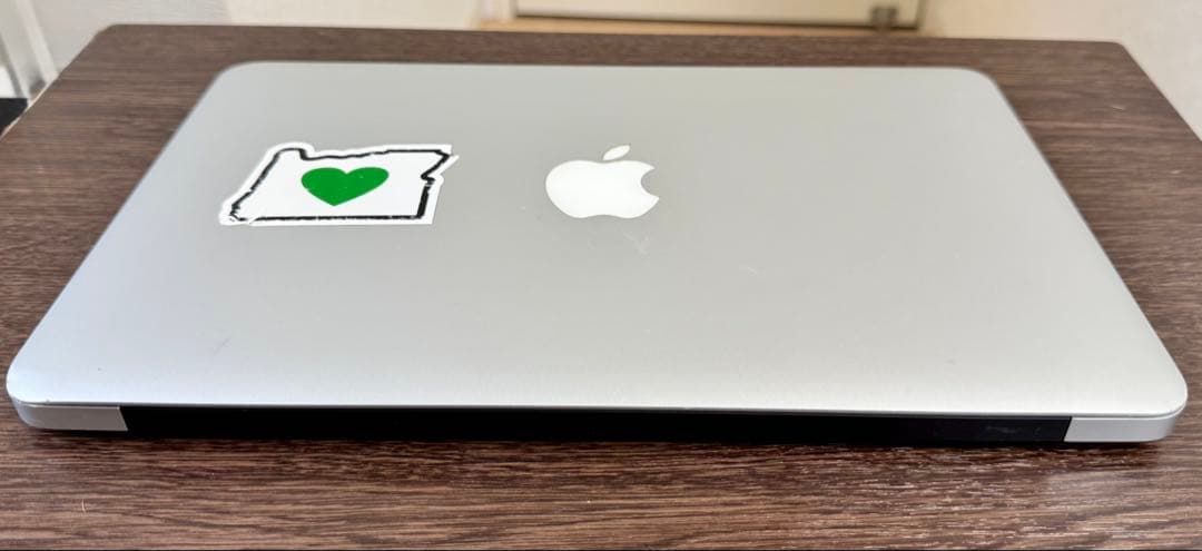 中古 MacBook Air 11インチ (Early 2015)