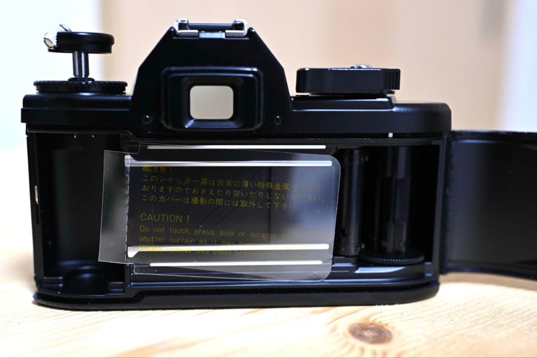 Nikon EM 一眼レフフィルムカメラ レンズ付き