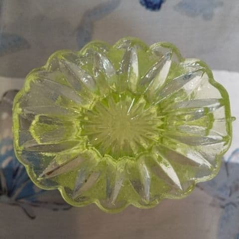 ウランガラス ハート