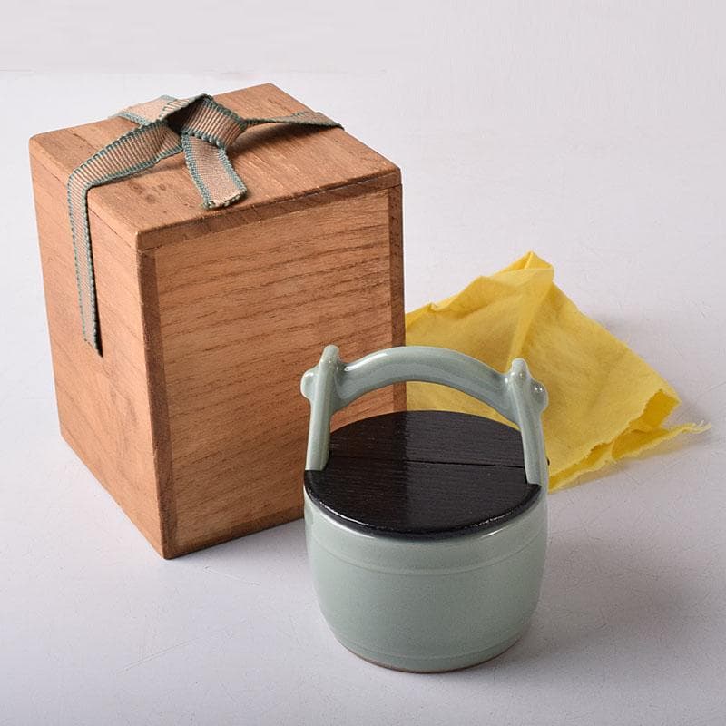 茶道具　青磁　手桶茶入　茶器　時代箱　V　7766