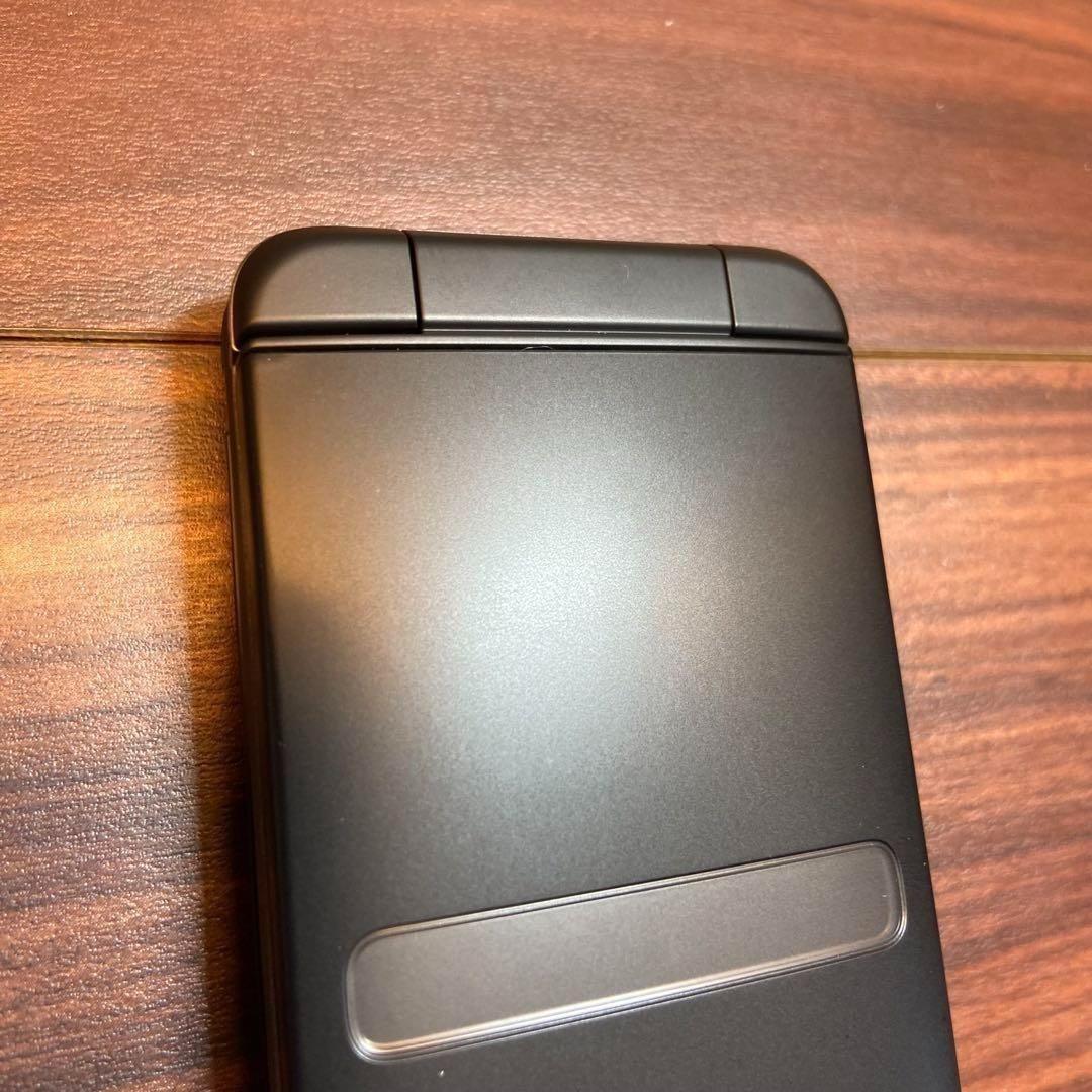 GRATINA グラティーナ KYF39SKA ガラケー 3078