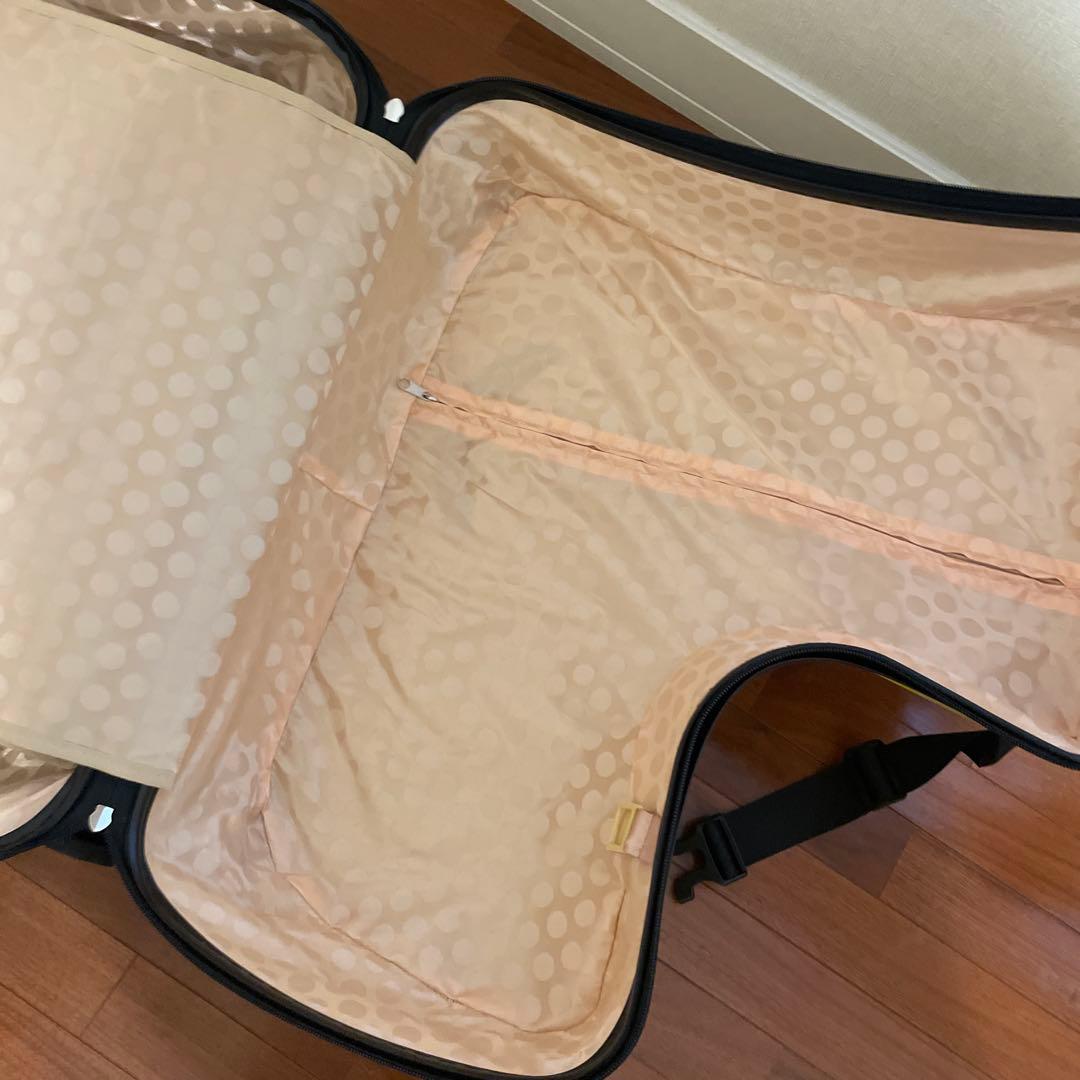 【美品】子どもが乗れるキッズキャリーケースNORICCOレモンイエロー　つやなし