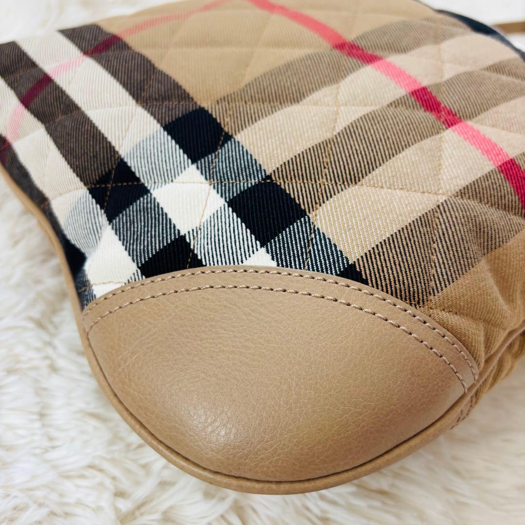 超美品 Burberry ショルダーバッグ キルティング ノヴァチェック