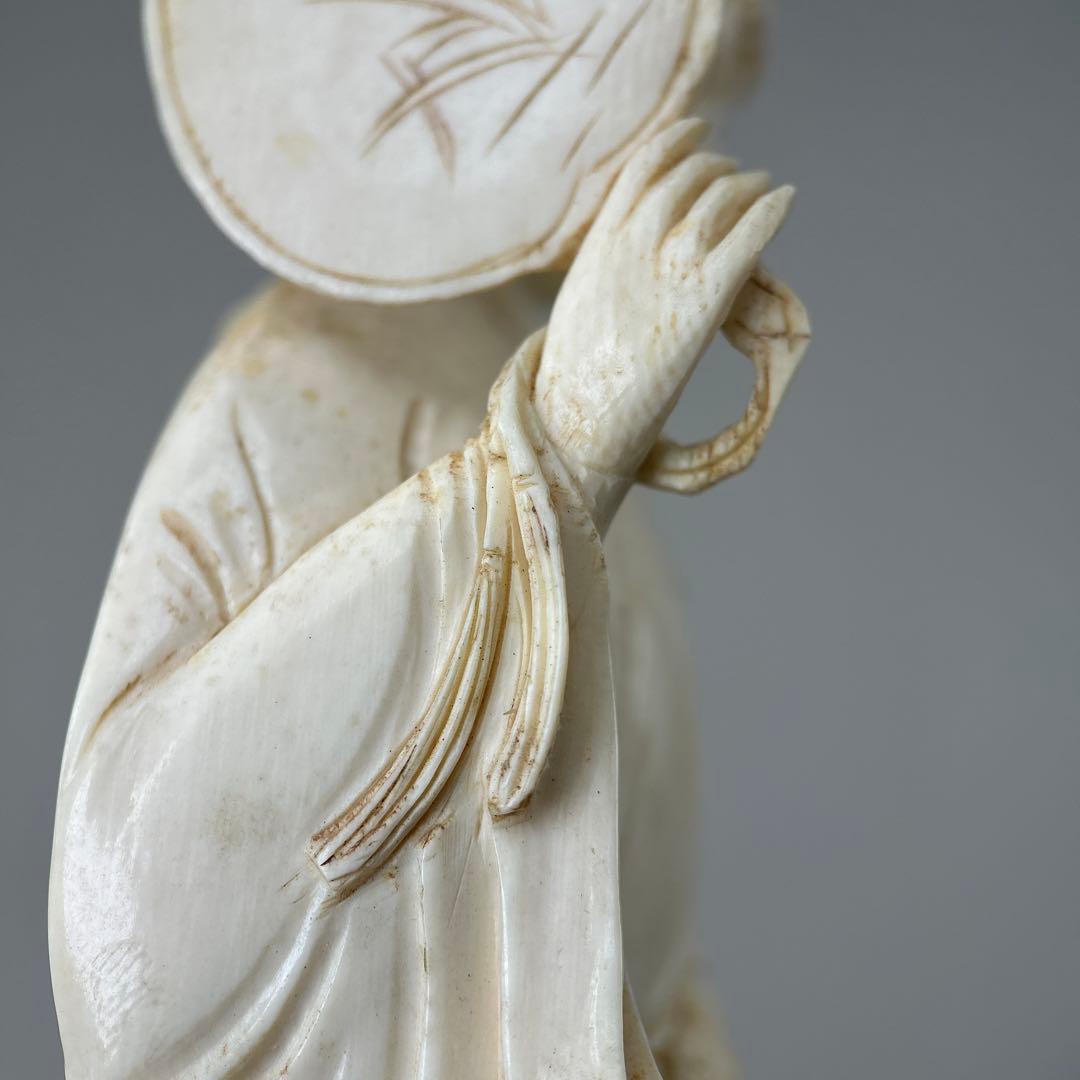 女性像 約27cm 木製台座付きB011