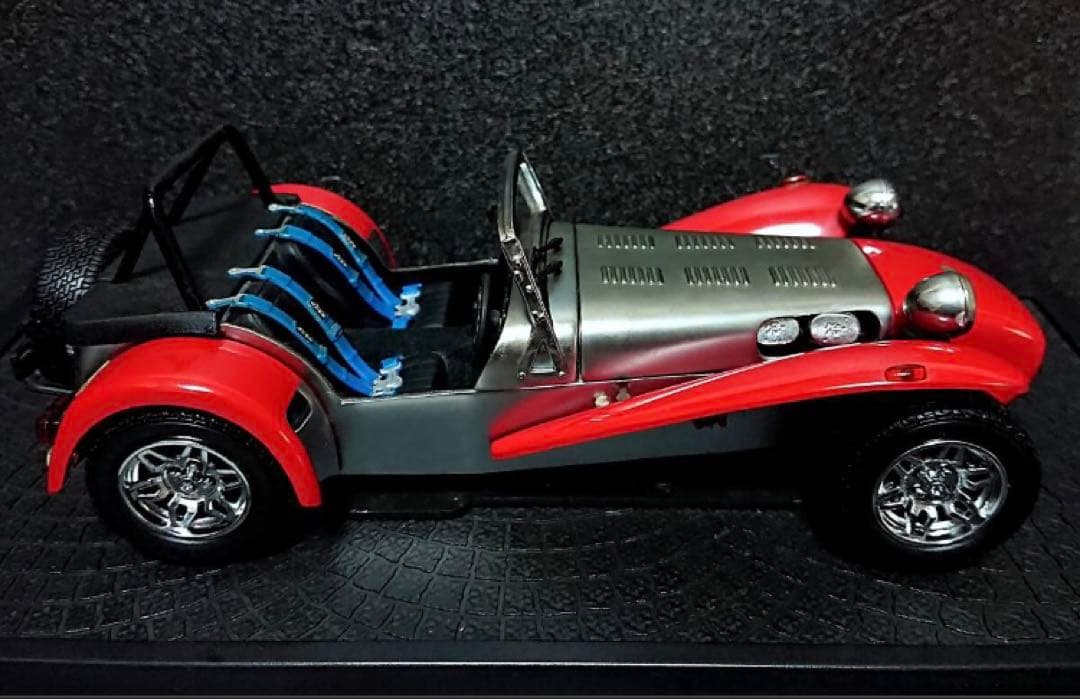 京商1/18ケーターハムスーパーセブン 7コスワースBDRクラムシェルフェンダー