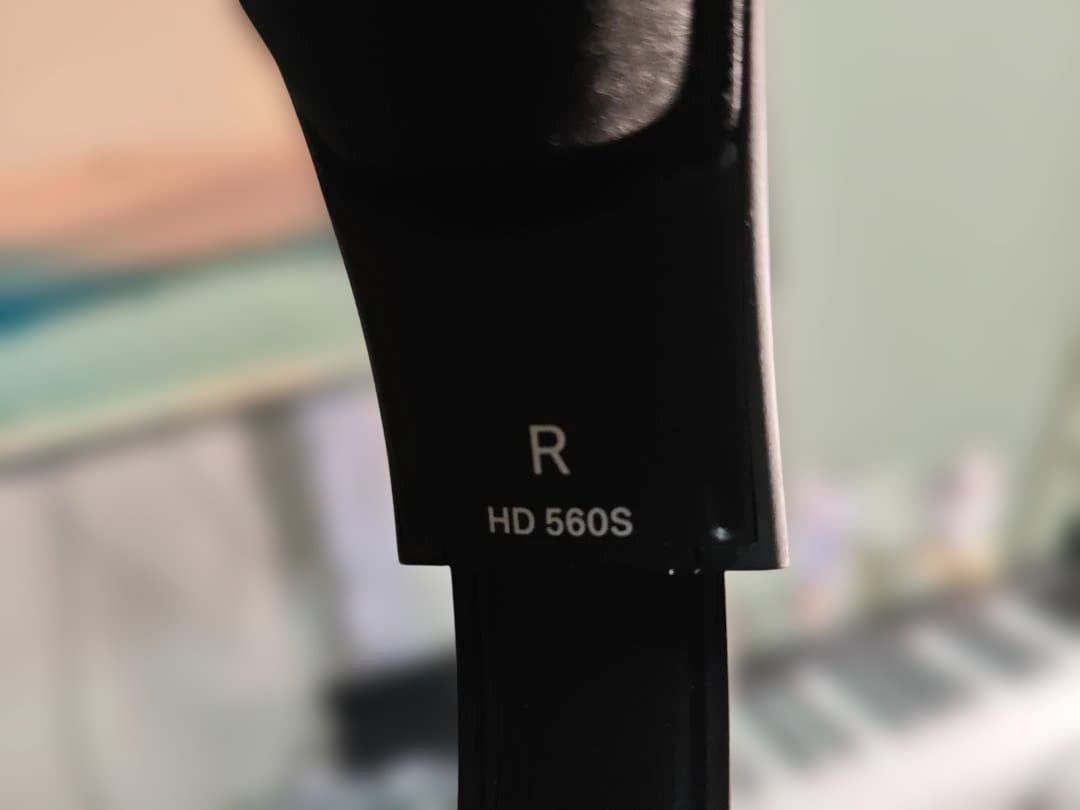 Sennheiser HD 560S 開放型ヘッドホン