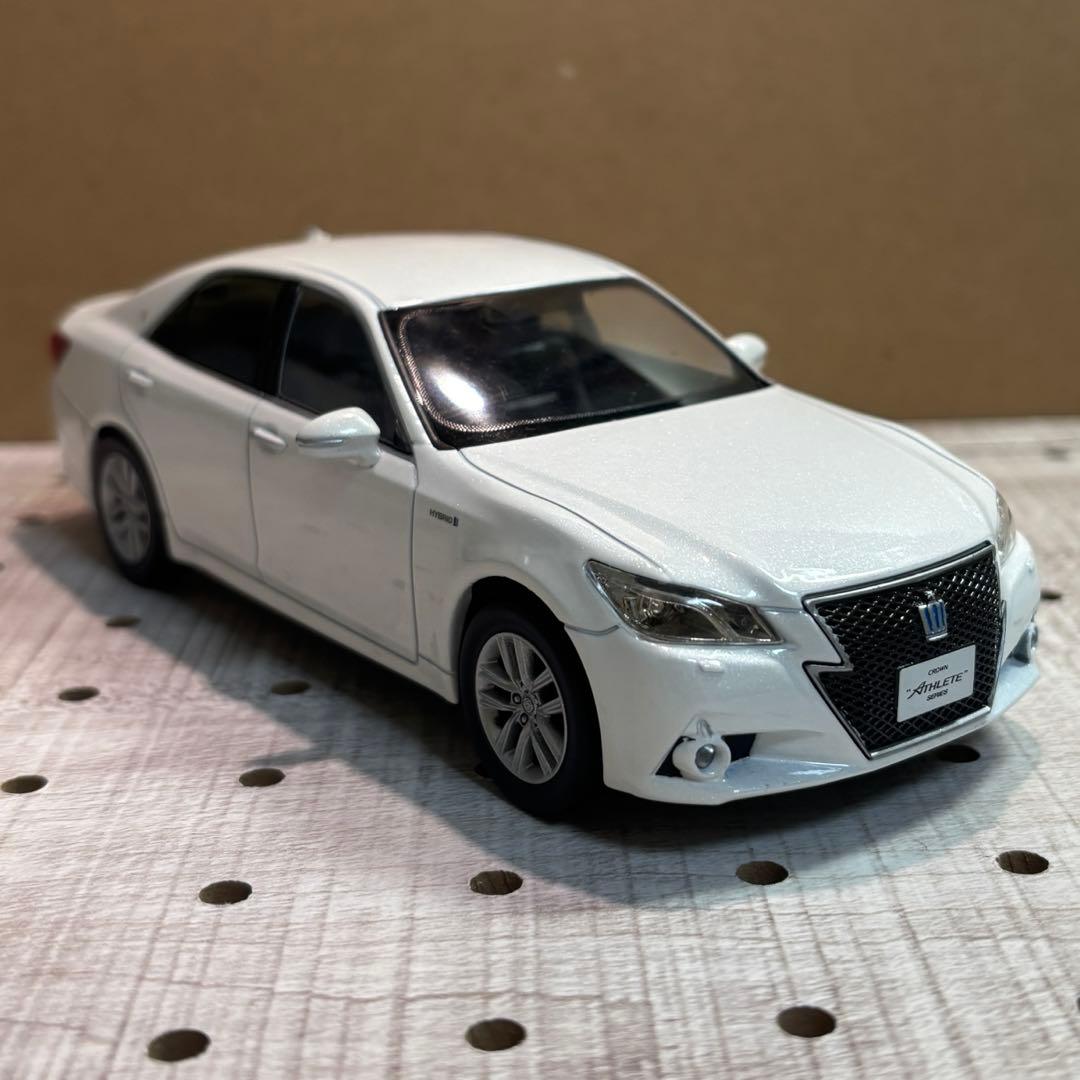 1/30 トヨタ カラーサンプル クラウン 210系前期 ホワイトパール