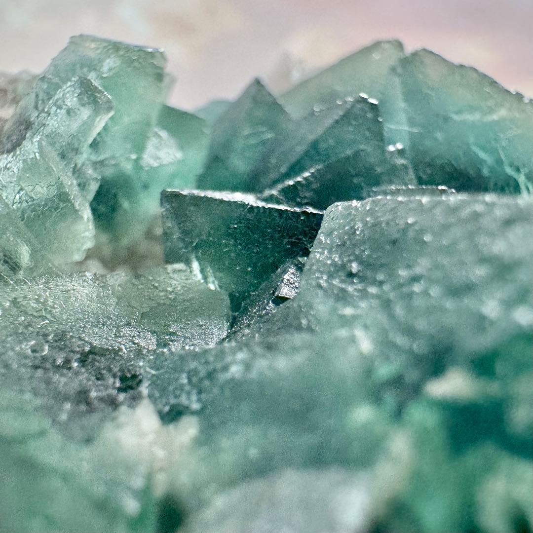 【D256】八面体 グリーンフローライト 内モンゴル 鉱物 標本