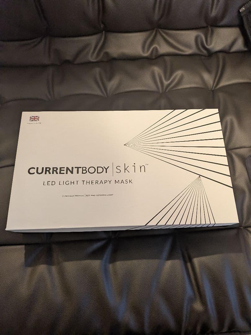 ボディ・フェイスケア CURRENTBODY LED LIGHT THERAPY MASK