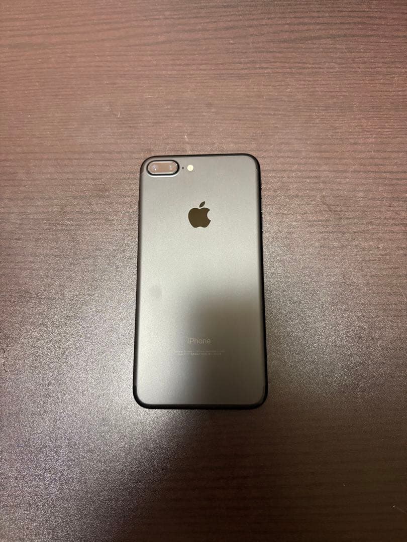 iPhone7 plus BLACK 128GB SIMフリー　バッテリー82%