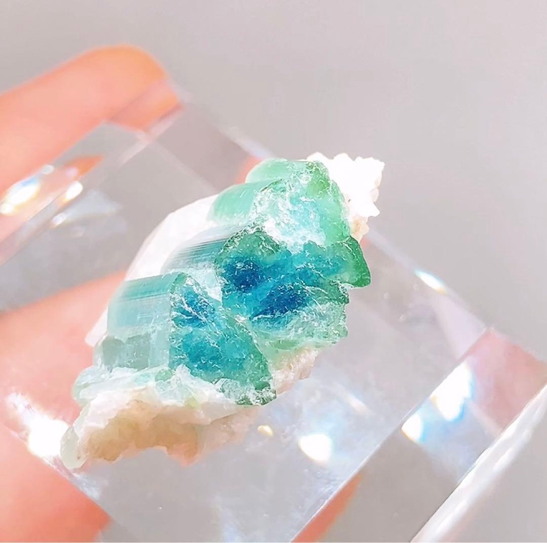 インディゴライトトルマリン　トルマリン　原石　　 　鉱物標本　187