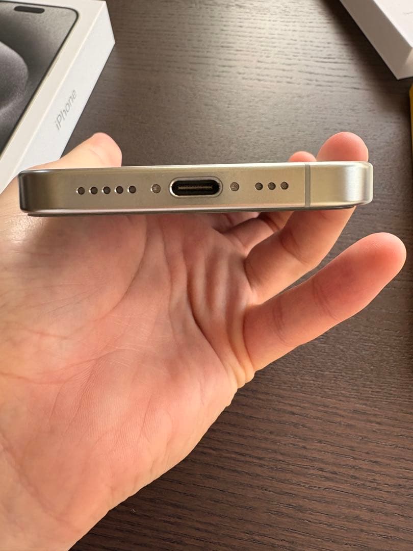 Apple iPhone 15 Pro シルバー 256GB 本体　付属品あり！