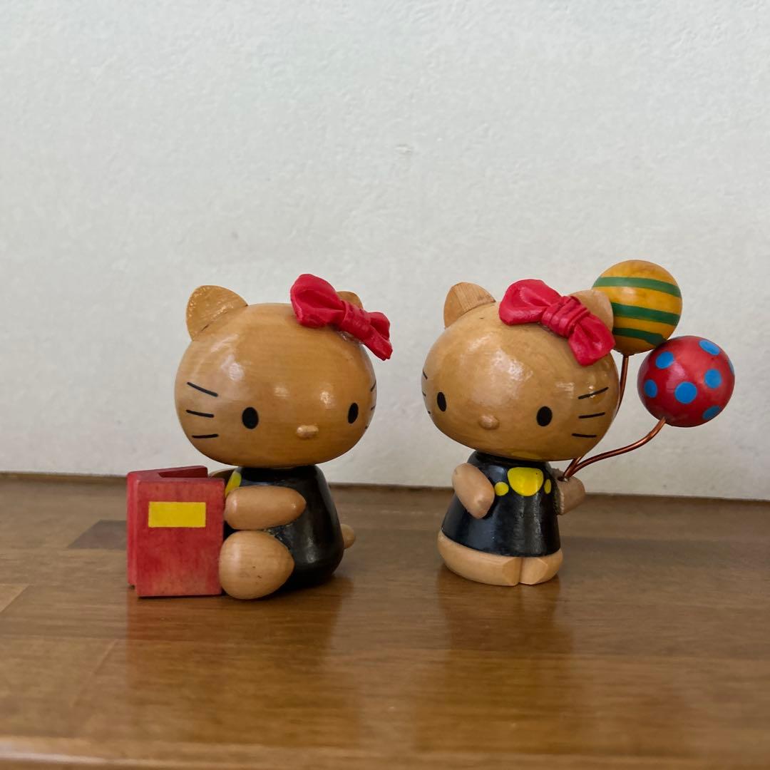 HELLO KITTY ＊木製BOX・人形５個セット＊