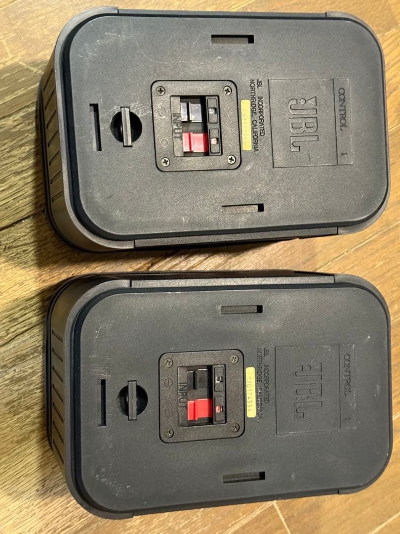 JBL Control1 2本セット エッジ修復済み音出OK天吊/壁掛マウント付