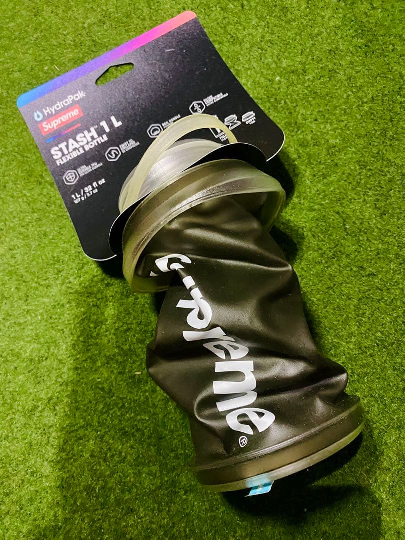 小物 Supreme HydraPak Stash 1.0L Bottle