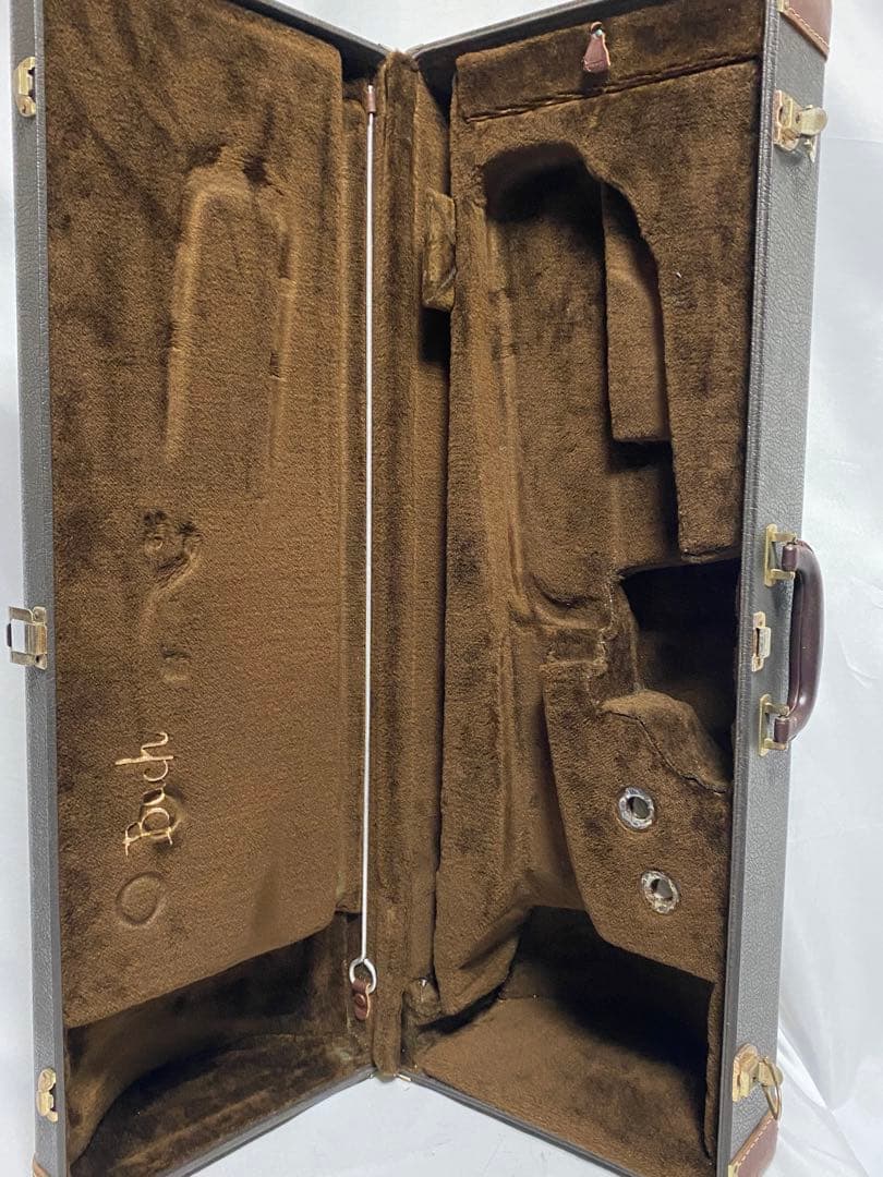 2072❣️ bach バストロンボーン　ハードケース