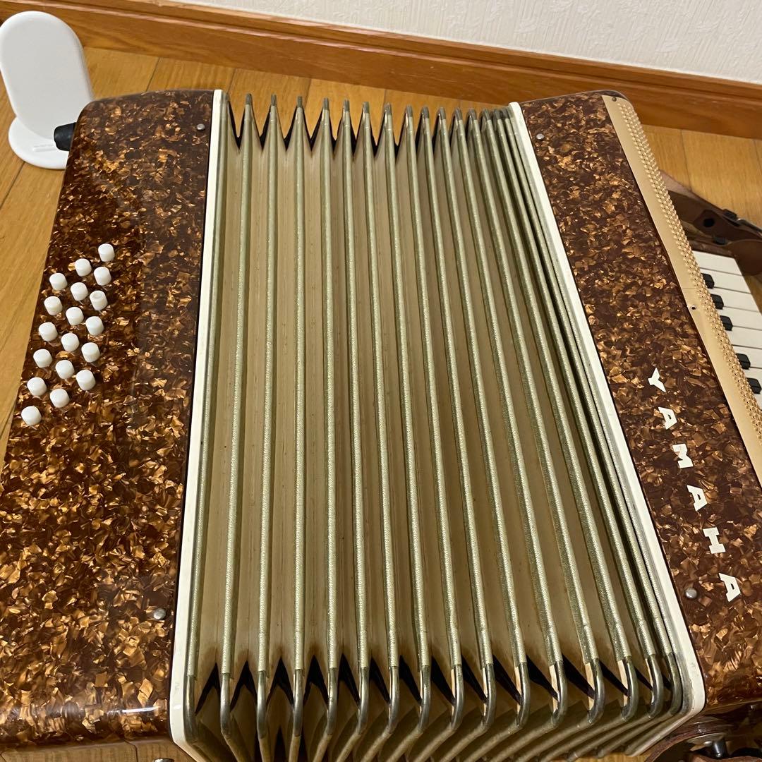 【音出し確認済み】YAMAHA ヤマハ アコーディオン アンティーク ケース付き