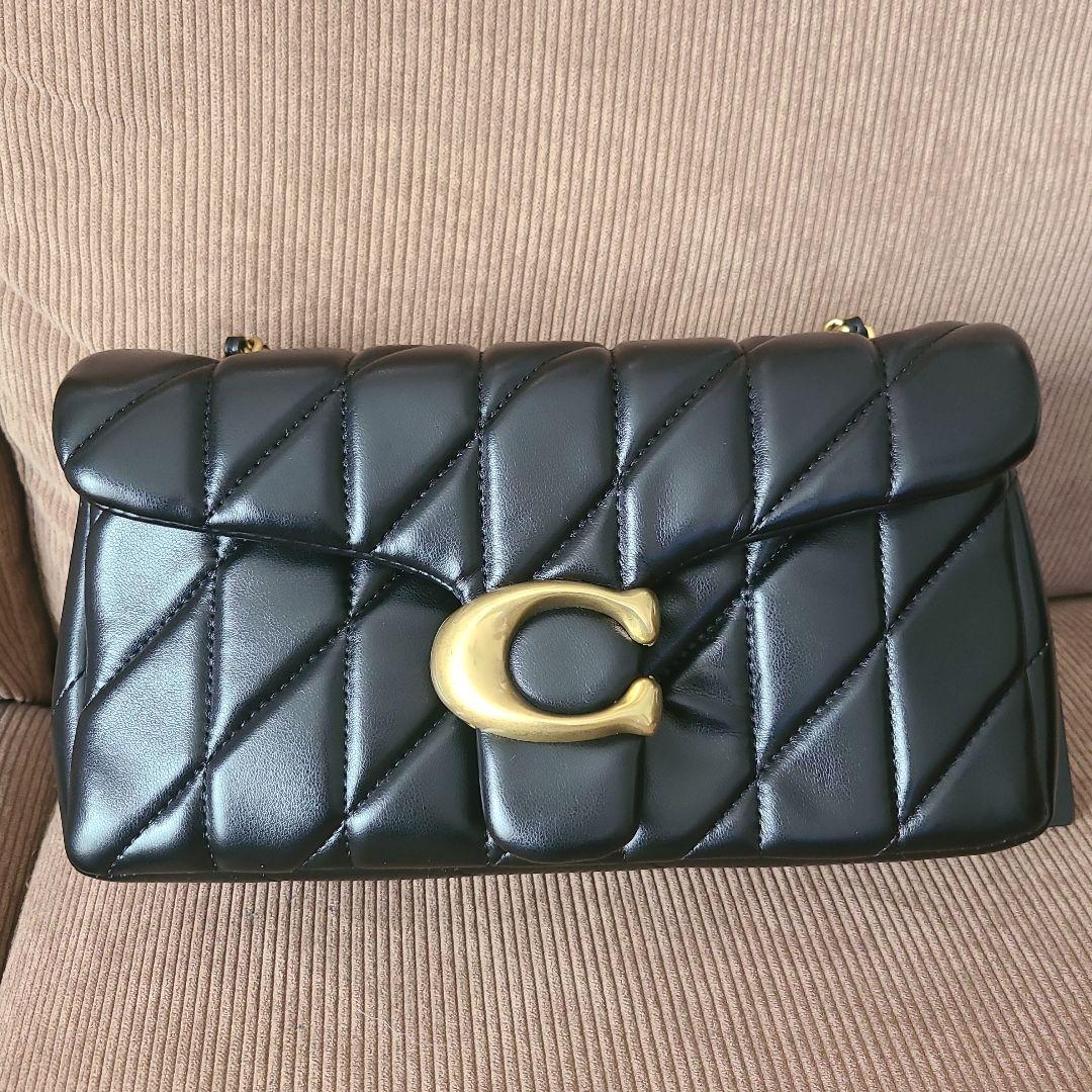 COACH タビー ブラック キルティング ショルダーバッグ、