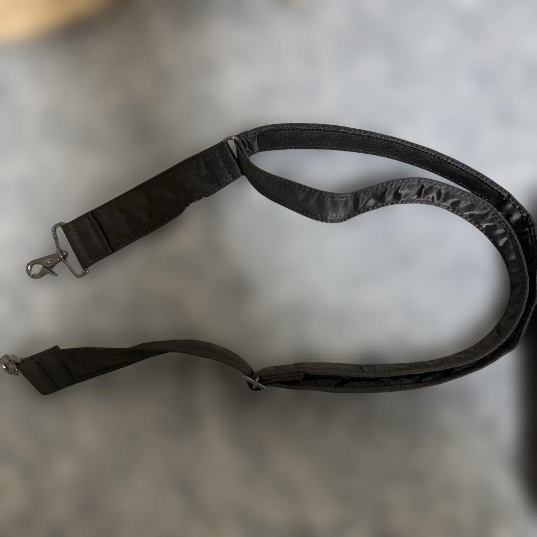 ナイロンショルダーバッグ