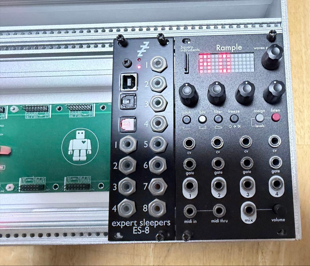 Intellijel 104HPケースジャンクモジュラーシンセサイザー