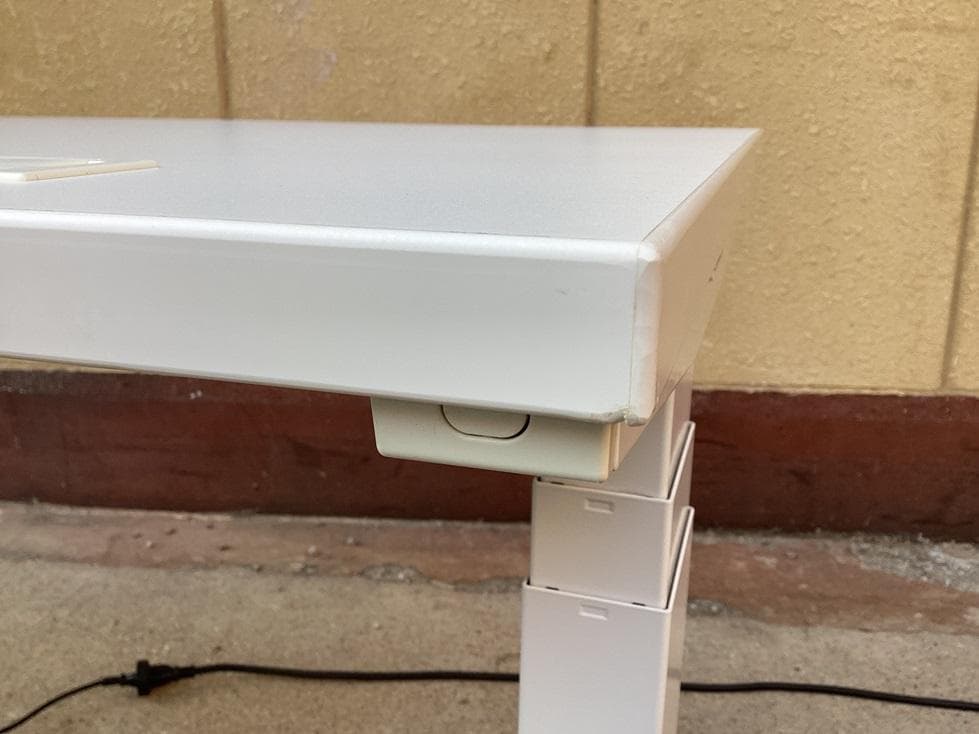 超一流国産メーカー品　定価約１８万　オカムラ　電動昇降デスク　スイフト　学習机