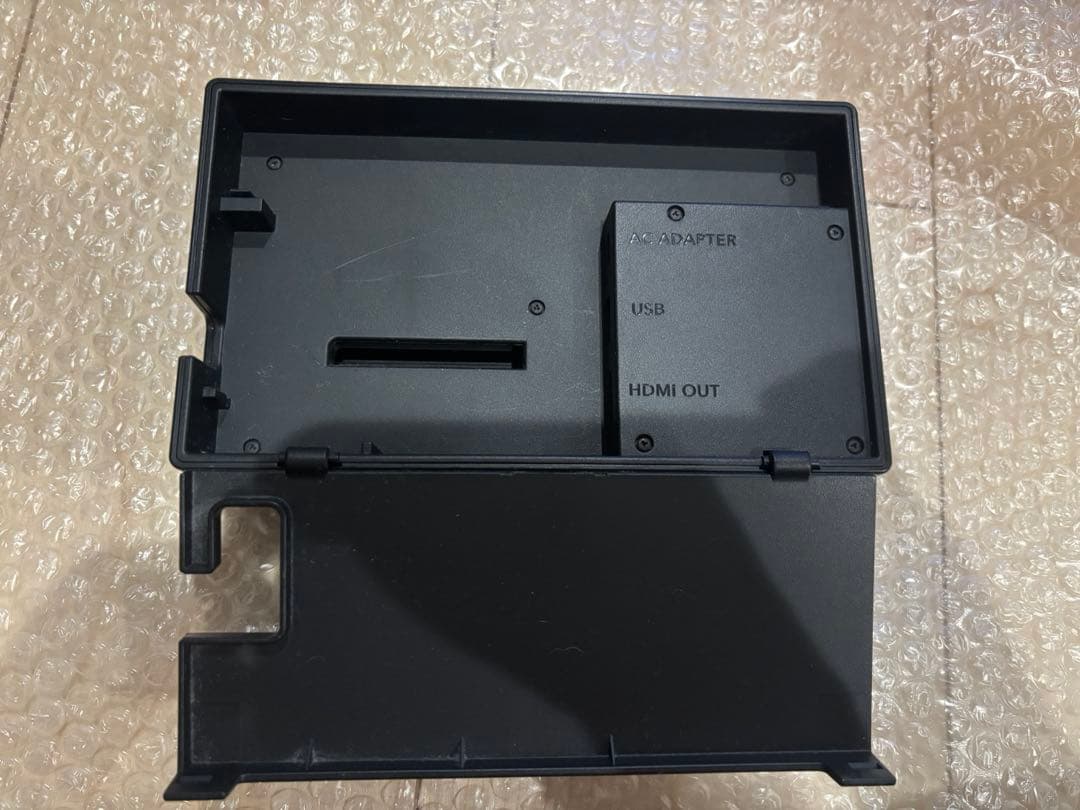 Nintendo Switch 本体 + ジョイコン