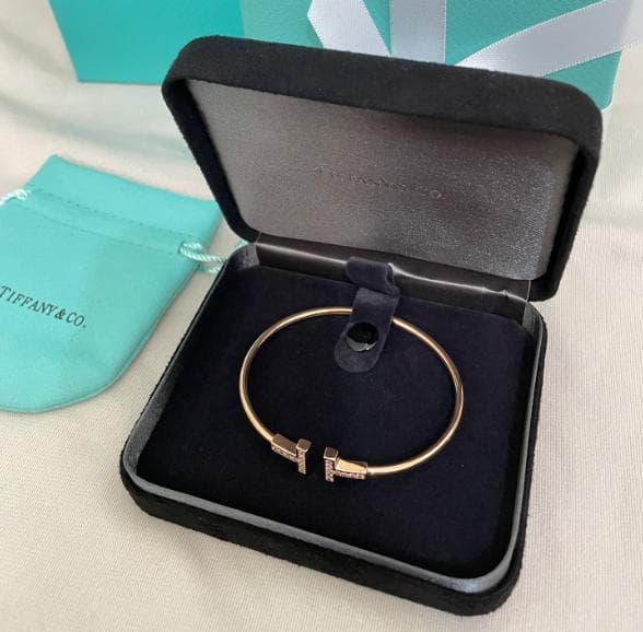 ほぼ新品ティファニー ピンクゴールド バングル
