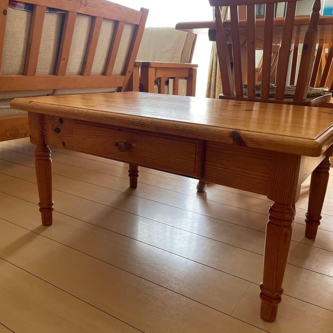 カントリー家具　リビングテーブル