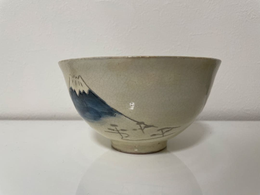 富士山絵柄の茶碗（骨董品）
