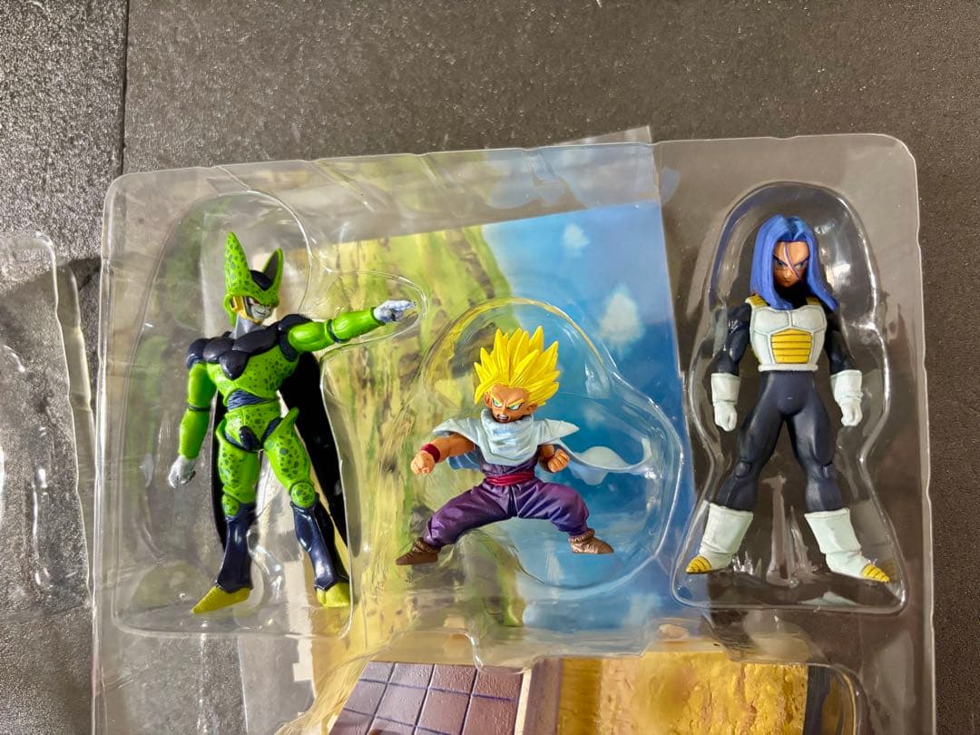 ドラゴンボールＺ　ジオラマフィギュアセット 全3巻　カリン塔型ディスプレイ台付