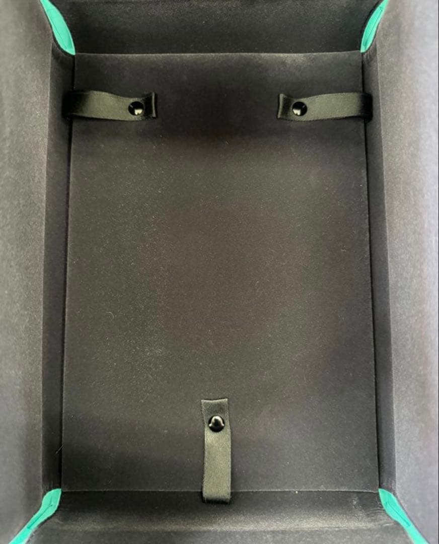 現行品　Tiffanyティファニー　高級ネックレスケース