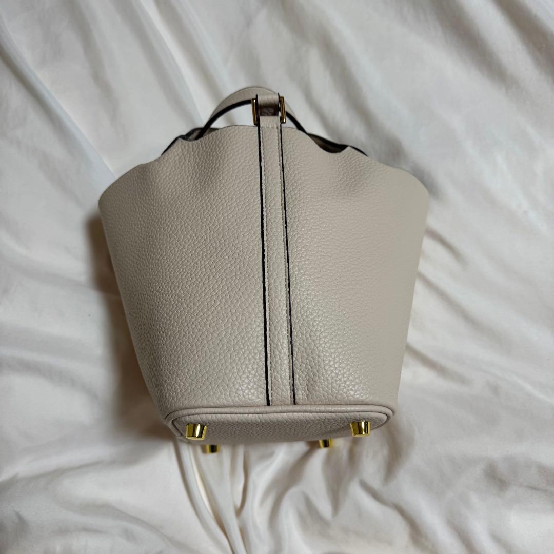 ベージュ レザー トートバッグ