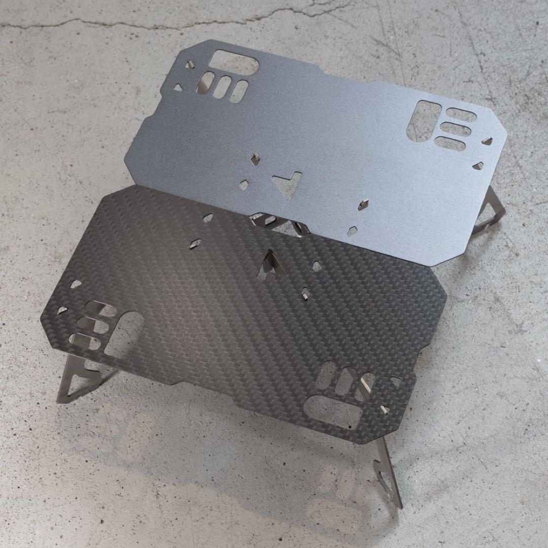 TiNY （TiNY Table）　カーボン✖︎アルミ