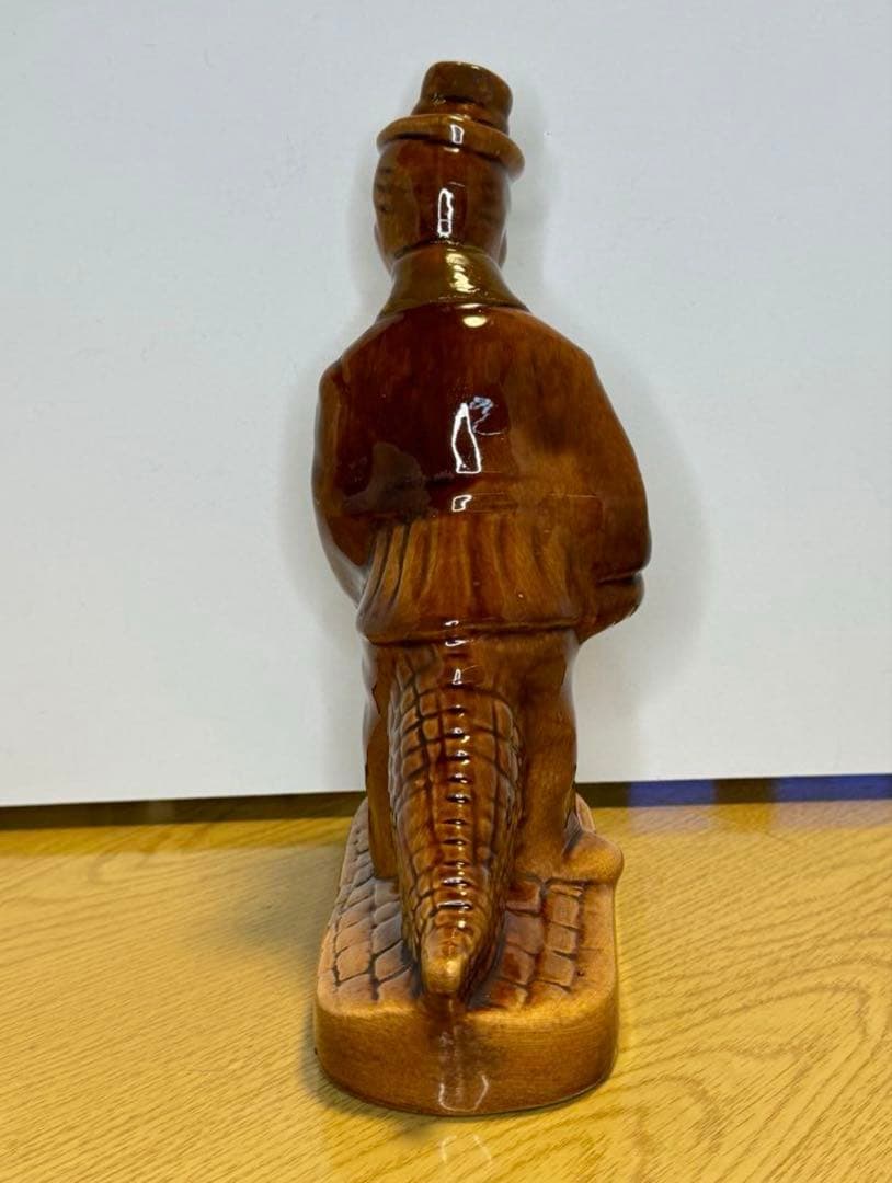 激レア‼️ソビエト　アンティーク　大きなチェブラーシカとゲーナの陶器。