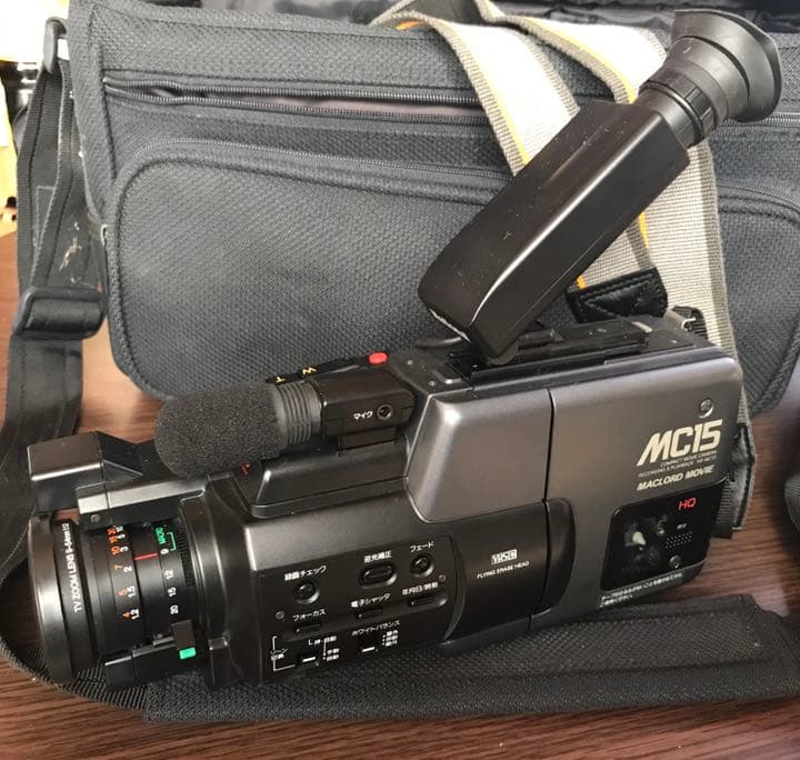 昔のビデオカメラ