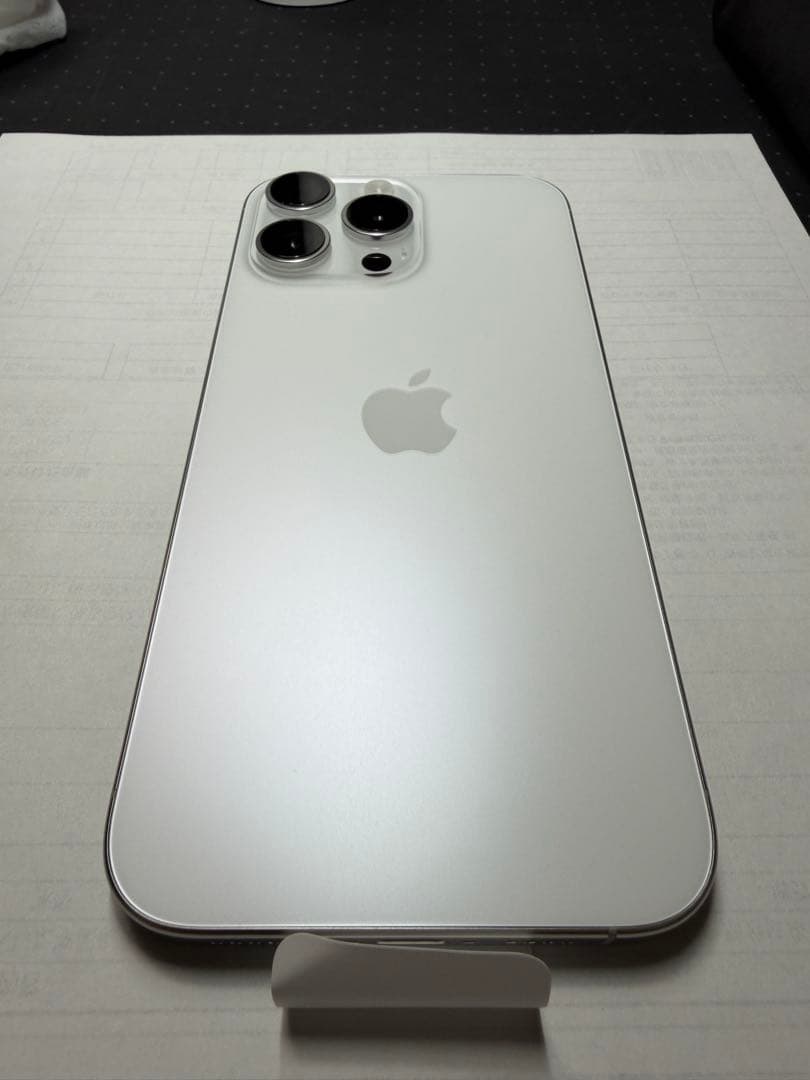 Apple iPhone 16 Pro Max 256GB ホワイトチタニウム