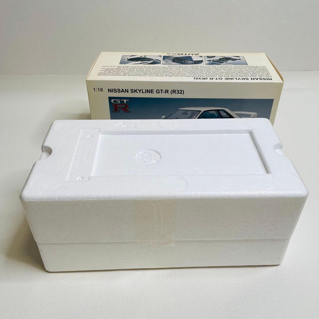 ミニカー AUTOart 1/18 NISSAN SKYLINE GT-R R32